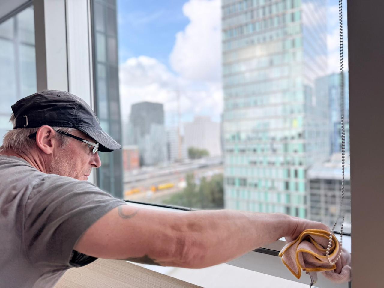 Kantoorschoonmaak Amsterdam - moderne kantoorruimte schoonmaken