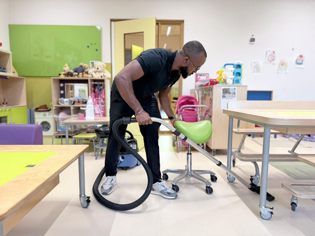 Scholenreiniging Amsterdam - hygiënisch schoonmaken klaslokalen