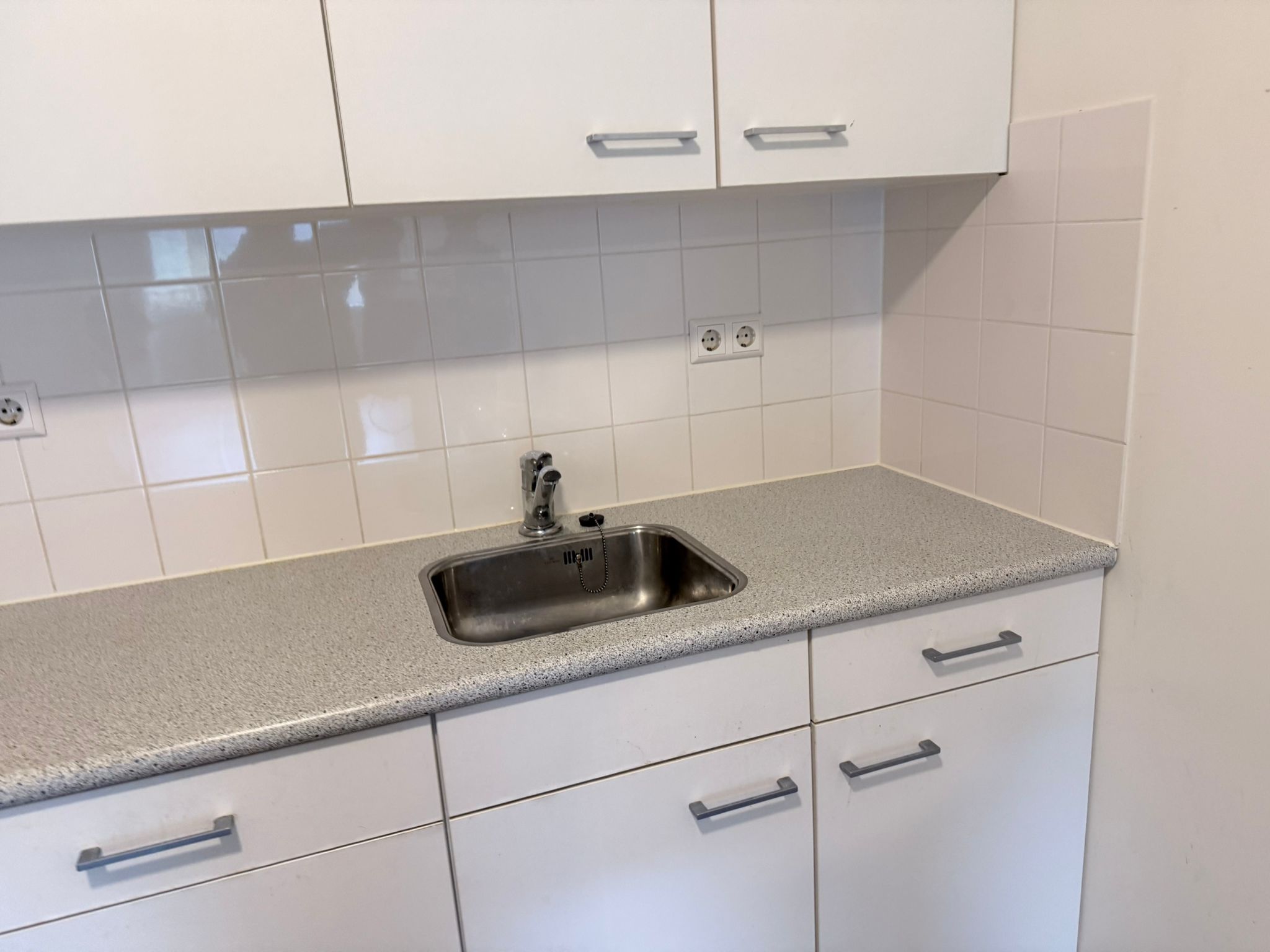 Stralend schone keuken na dieptereiniging